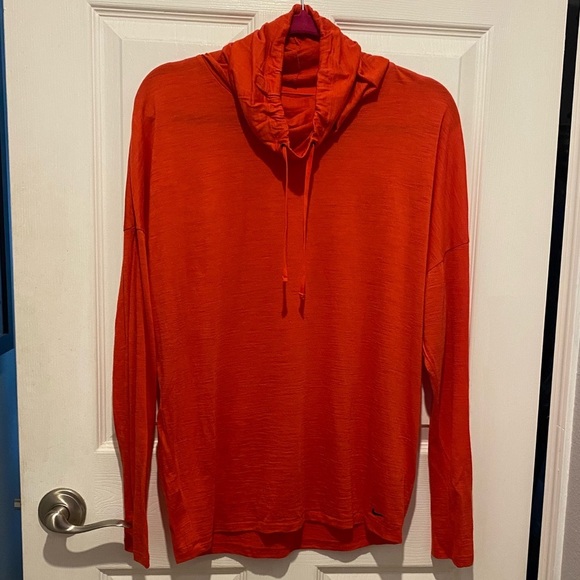 Nike Red Wool Infinity Cover-up Long Sleeve Cowl Neck Top Training Shirt - Picture 2 of 4